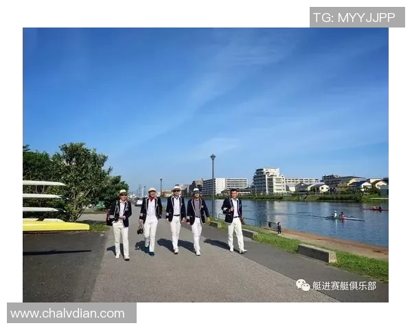 南京羽毛球队在大师赛中的团队协作表现分析与点评